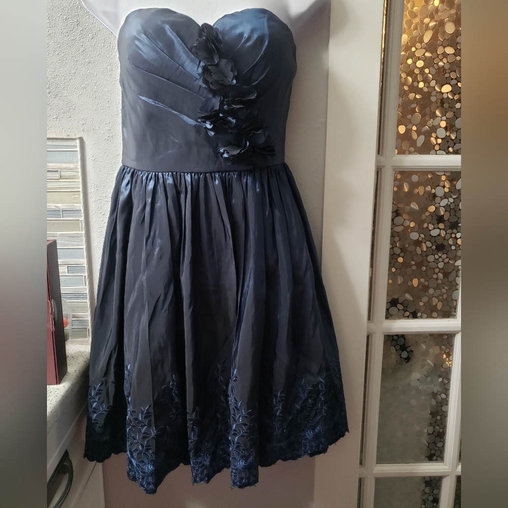Hailey Logan by Adrianna Papell dress